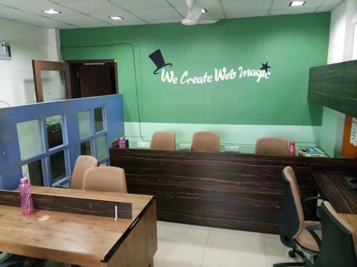 Titanium city centre - Photo 1