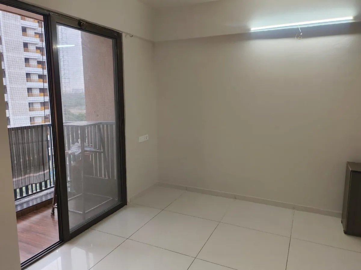 Flat for Sale in Kesar Alanta, Gota, Ahmedabad