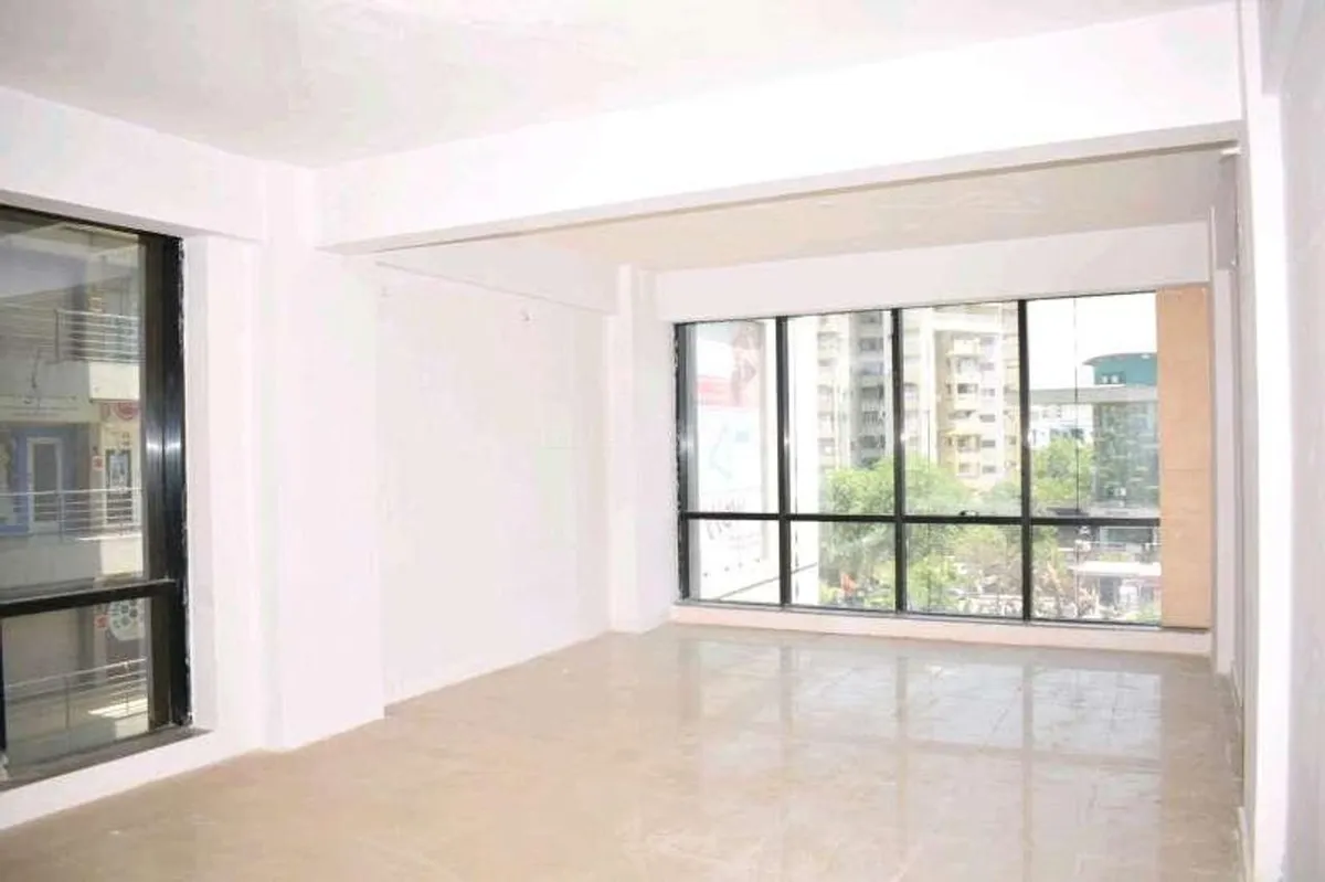 Office for Sale in Titanium City Centre Mall, Satellite, Ahmedabad