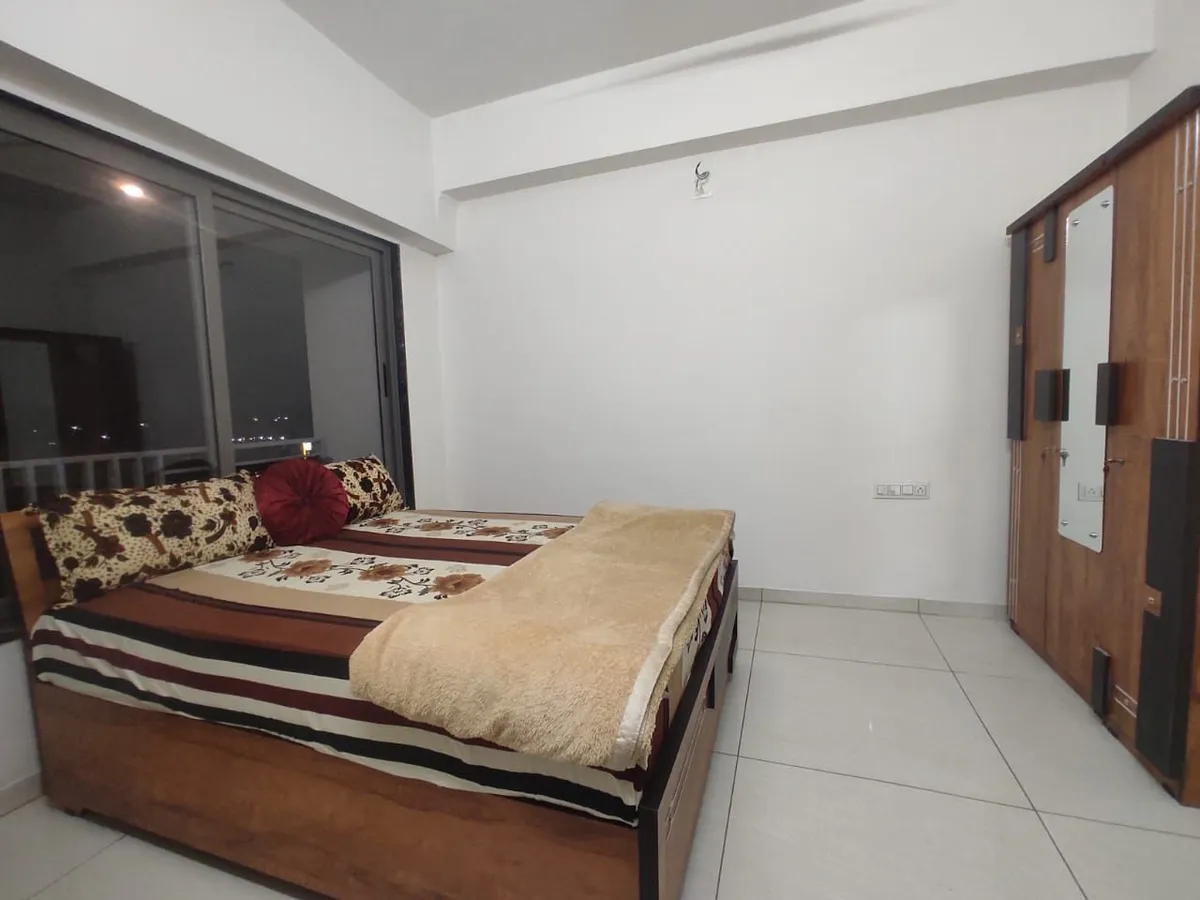 Fully furnished Flat for Rent in Dwarkesh Opulence, Vaishno Devi, Ahmedabad