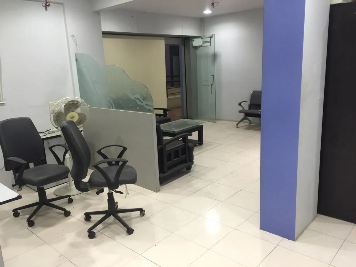 The Grand Monarch - Photo 2