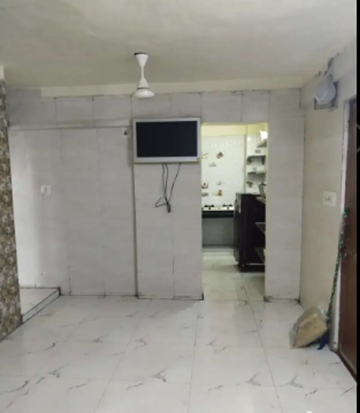 Fully furnished Flat for Sale in Shubh Darshan Appartment, Satellite, Ahmedabad