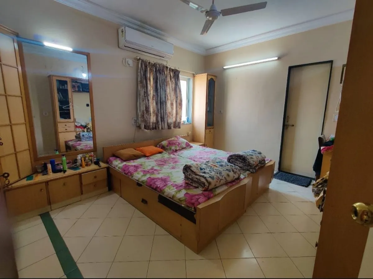 Fully furnished Flat for Sale in Ambawadi Apartment, Ambawadi, Ahmedabad