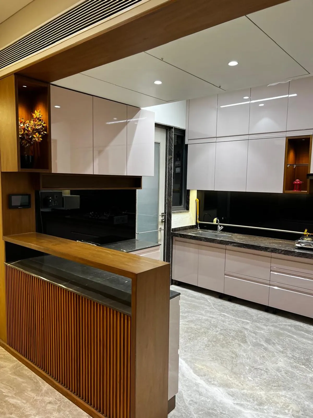 Fully furnished Flat for Sale in Swati Crimson, Thaltej, Ahmedabad