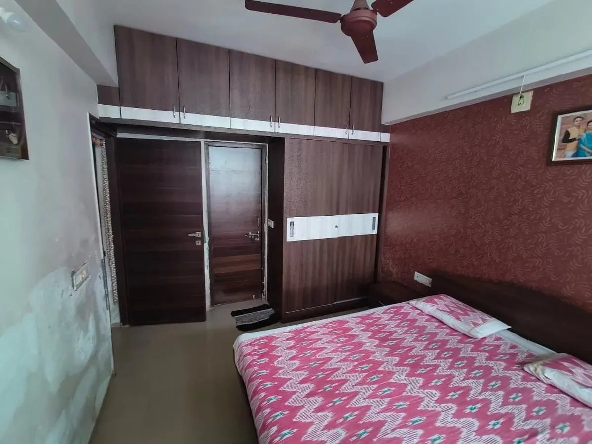 Flat for Sale in Swaminarayan Park 2, Vasna, Ahmedabad