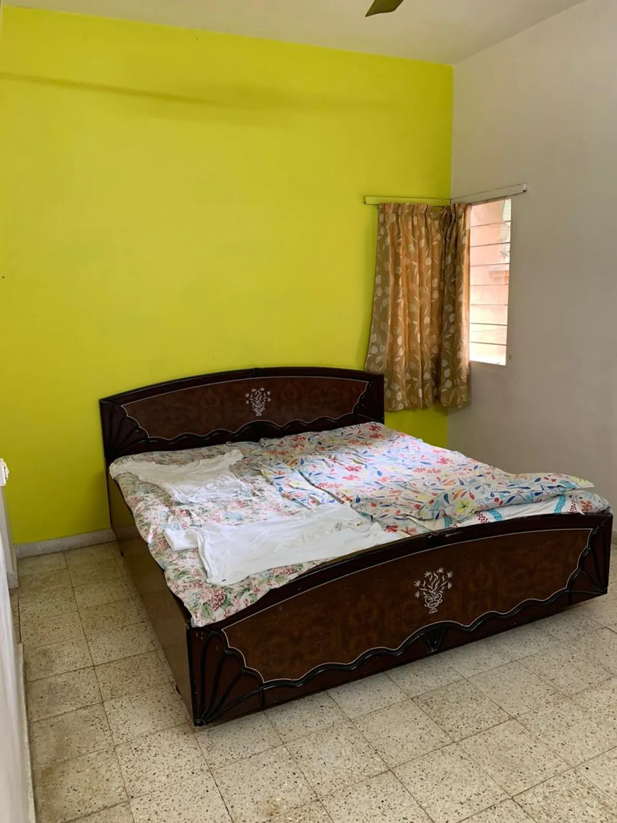 Fully furnished Flat for Sale in Sagun Plaza, Vastrapur, Ahmedabad
