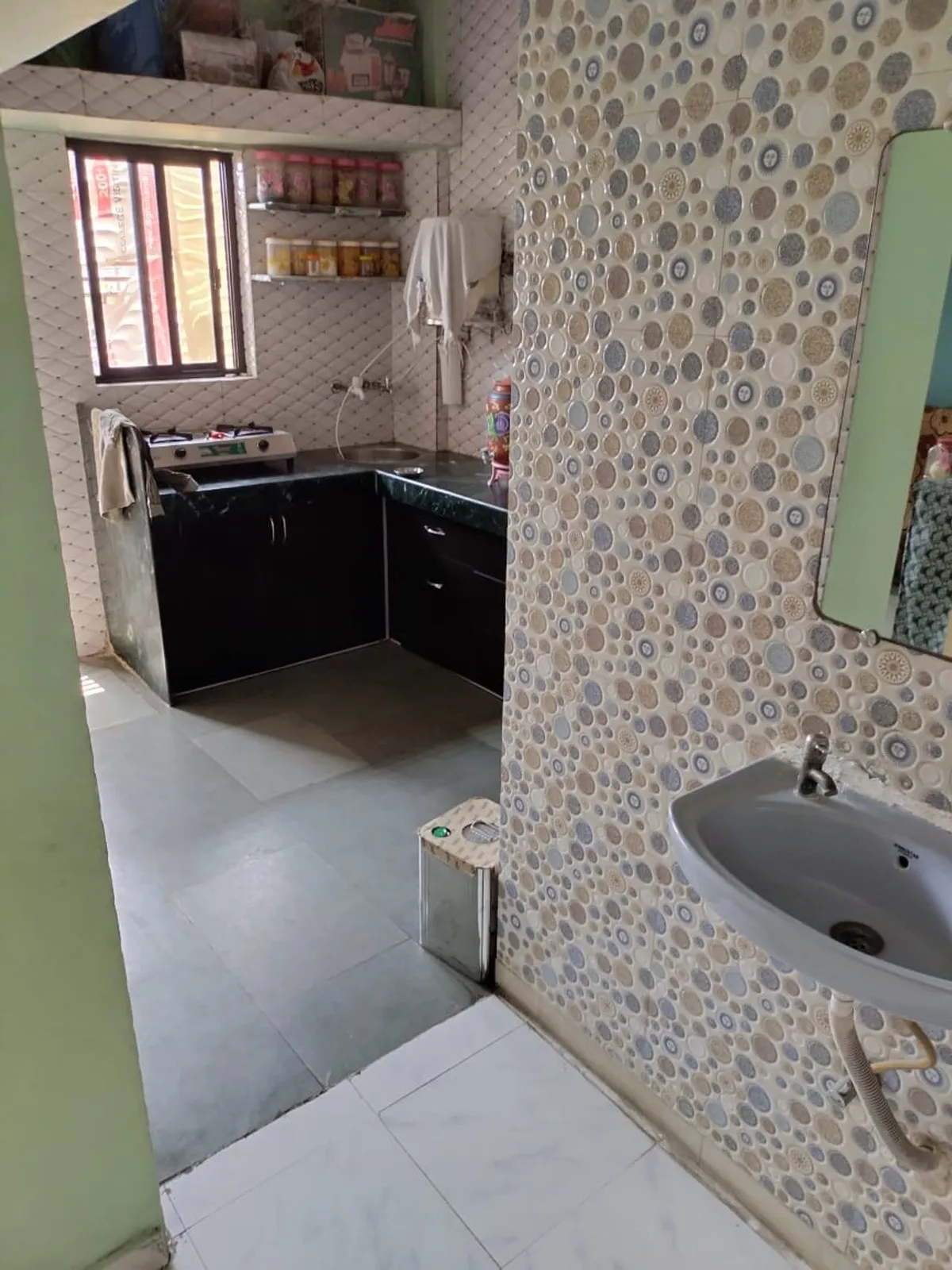 Flat for Sale in Tulsi Apartments, Jodhpur, Ahmedabad