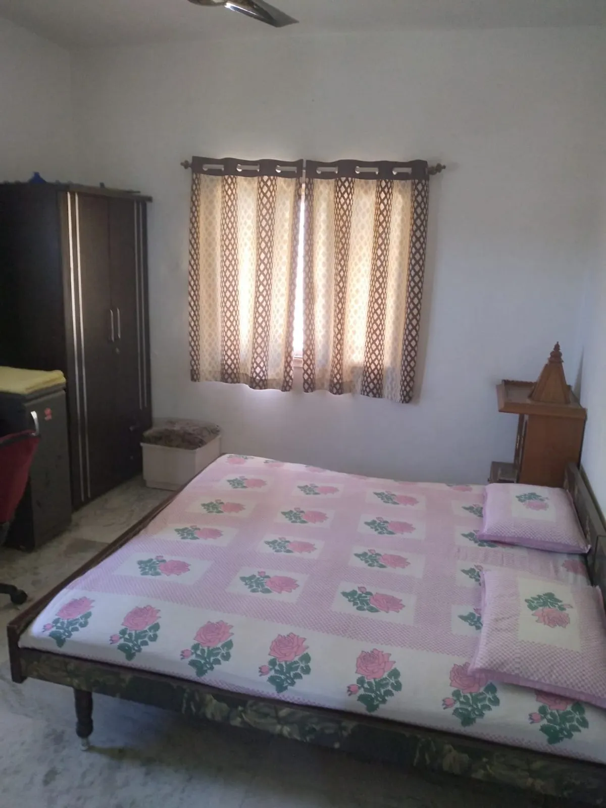 Fully furnished Flat for Sale in Rushabh Flat, Navrangpura, Ahmedabad