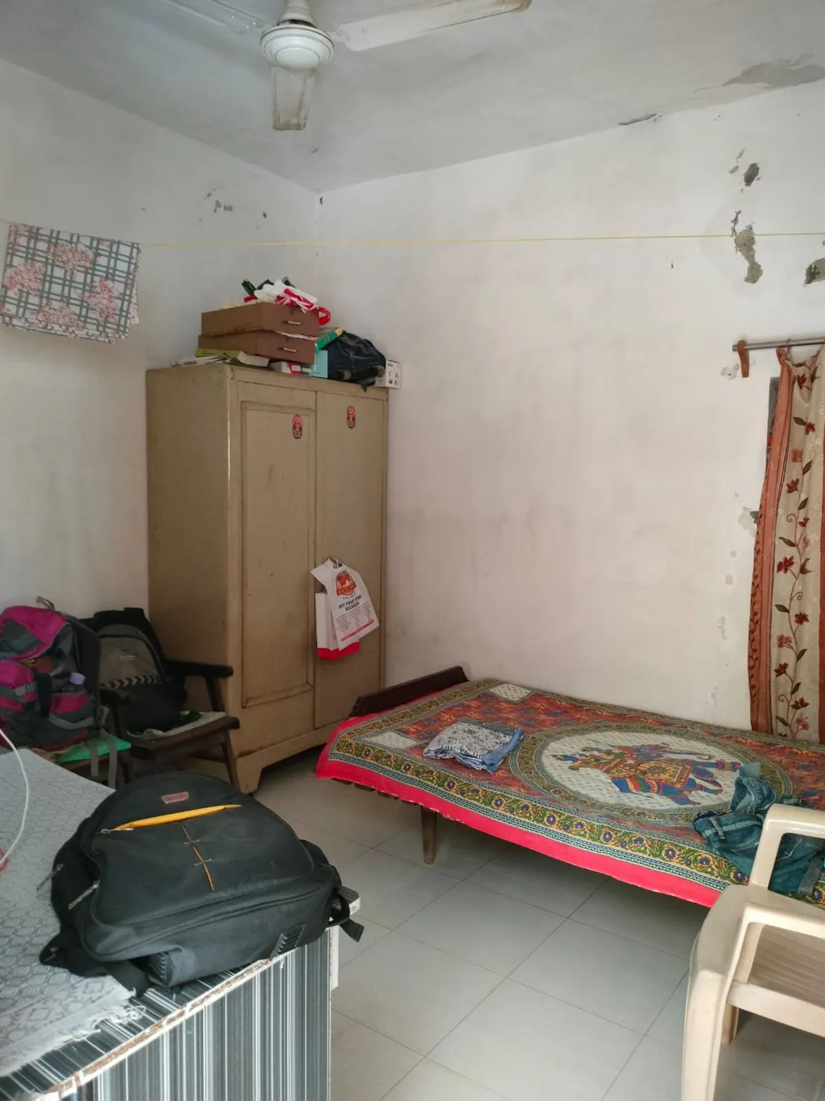 Flat for Sale in Gayatri Nagar Society, Jivraj Park, Ahmedabad