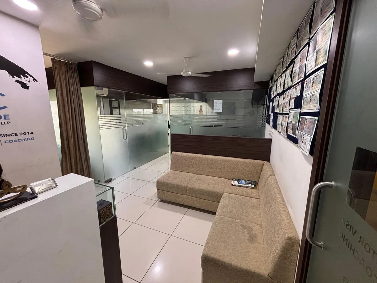 Commerce Six Complex - Photo 3