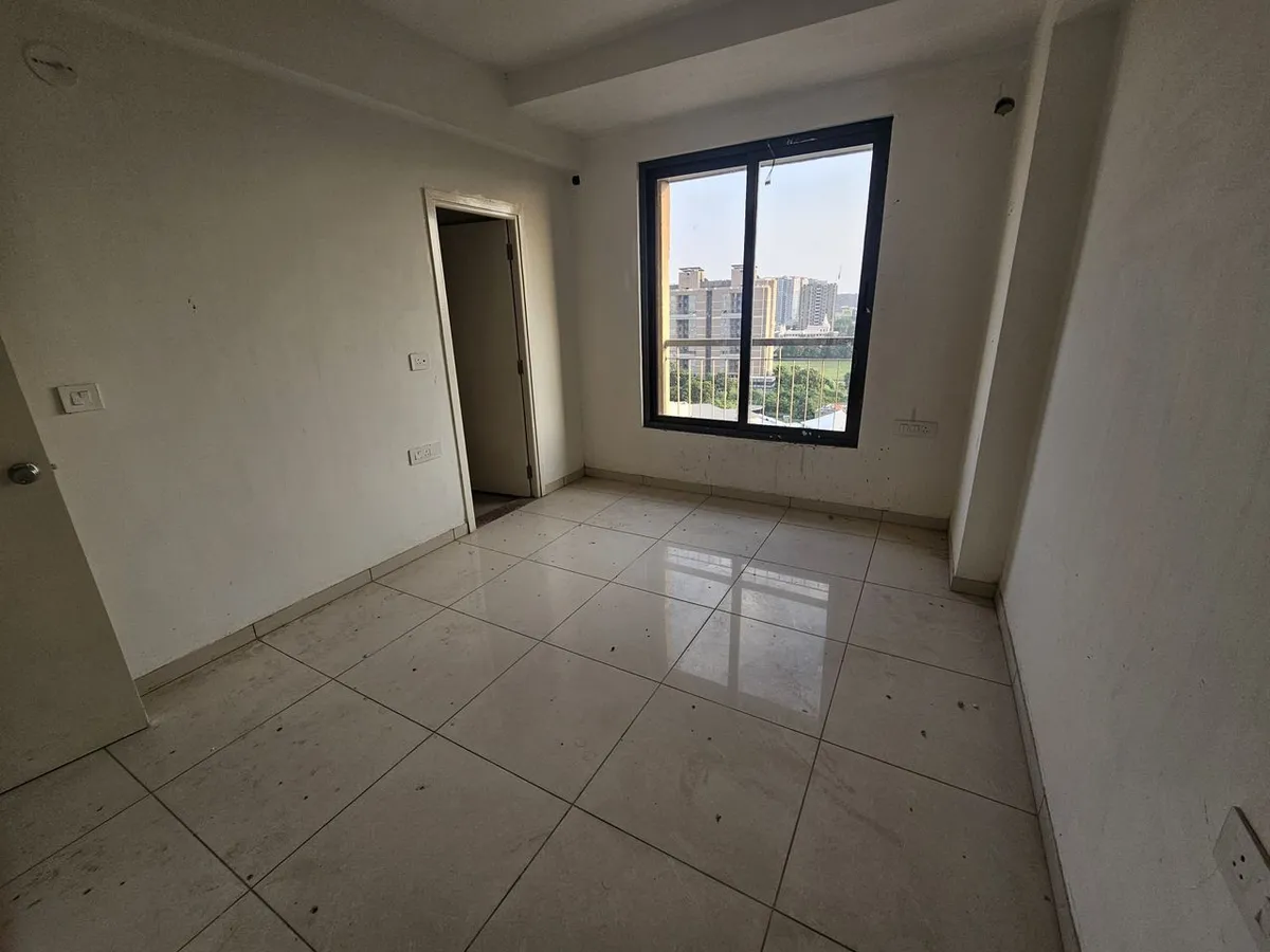 Flat for Sale in Serene Elegancy, Ambli, Ahmedabad