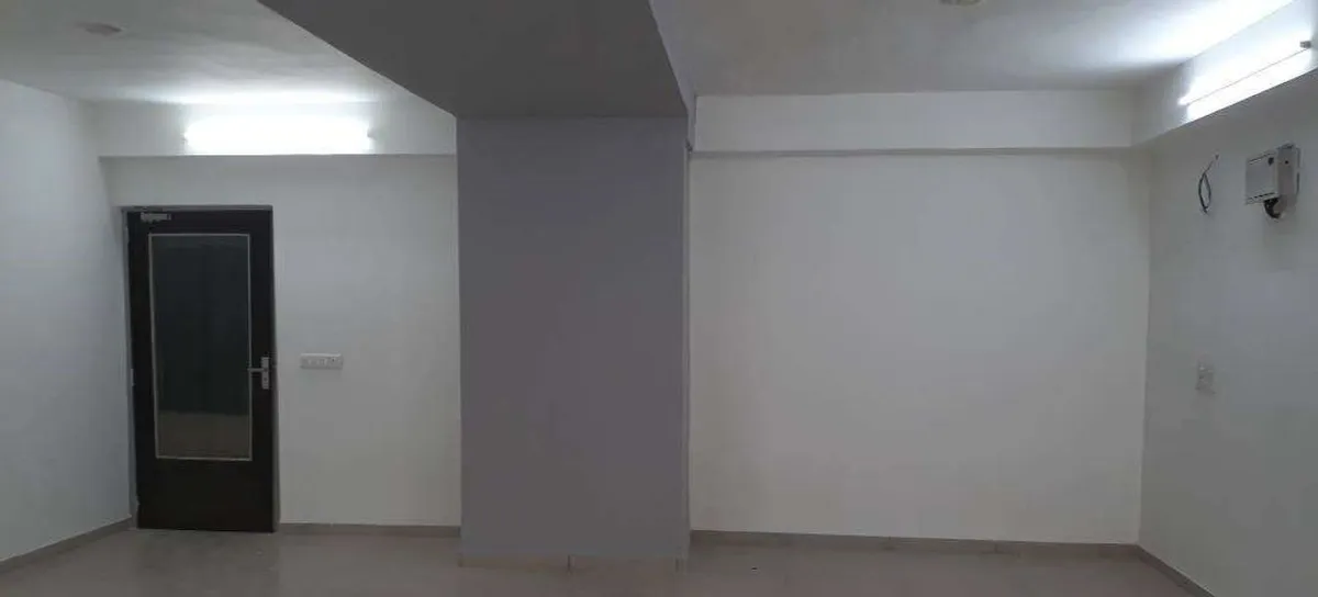 Office for Sale in Sidhhi Vinayak Tower, Makarba, Ahmedabad