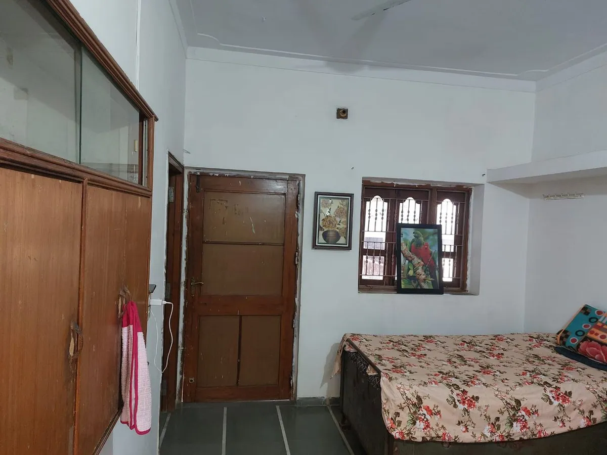 Flat for Sale in Individual Tenement, Sabarmati, Ahmedabad