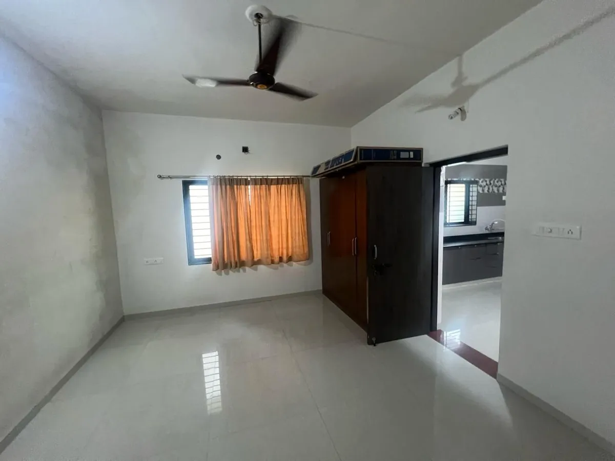 Bungalow for Sale in Swami Abhinandan Society, Memnagar, Ahmedabad