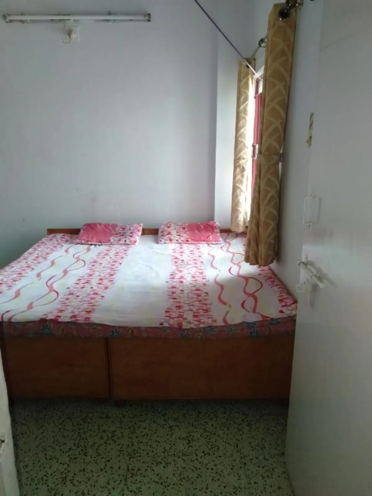 Fully furnished Flat for Sale in Darshan Complex, Ghatlodia, Ahmedabad