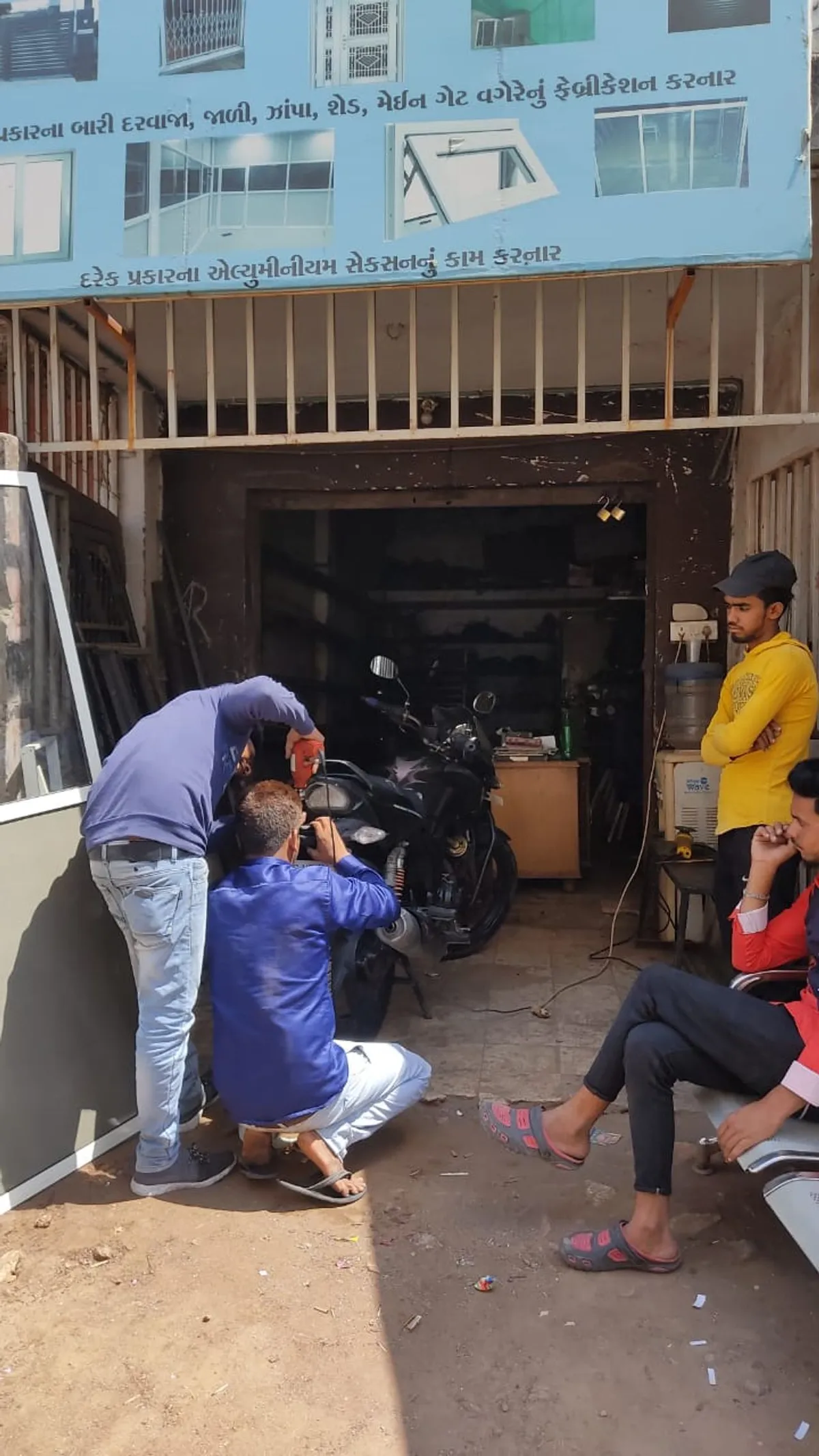 Sharda Shopping Center - Photo 2