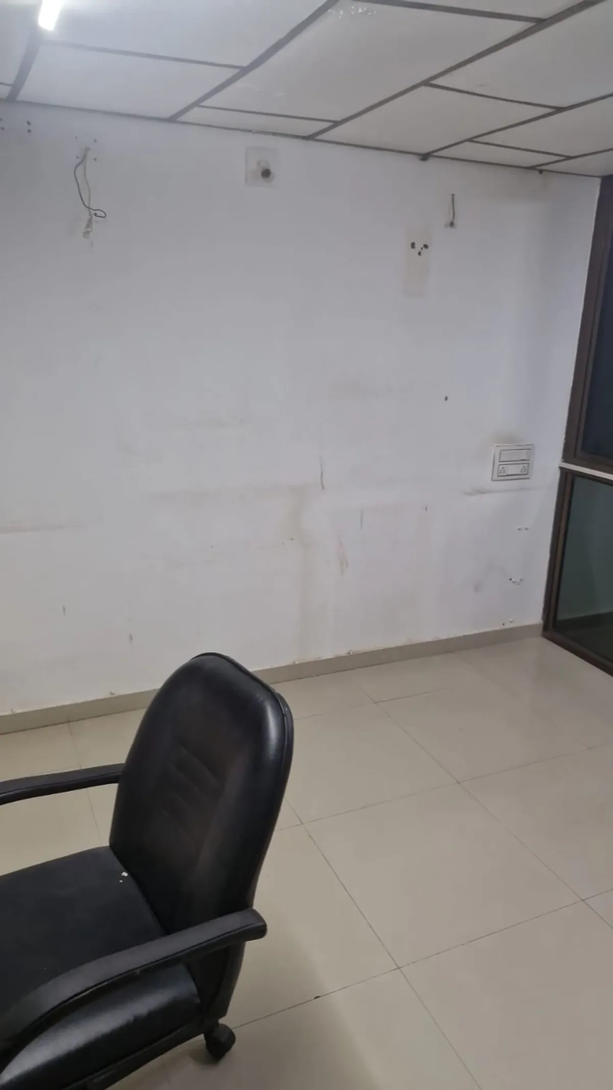 Fully furnished Office for Sale in Kalasagar Shopping Hub, Ghatlodia, Ahmedabad