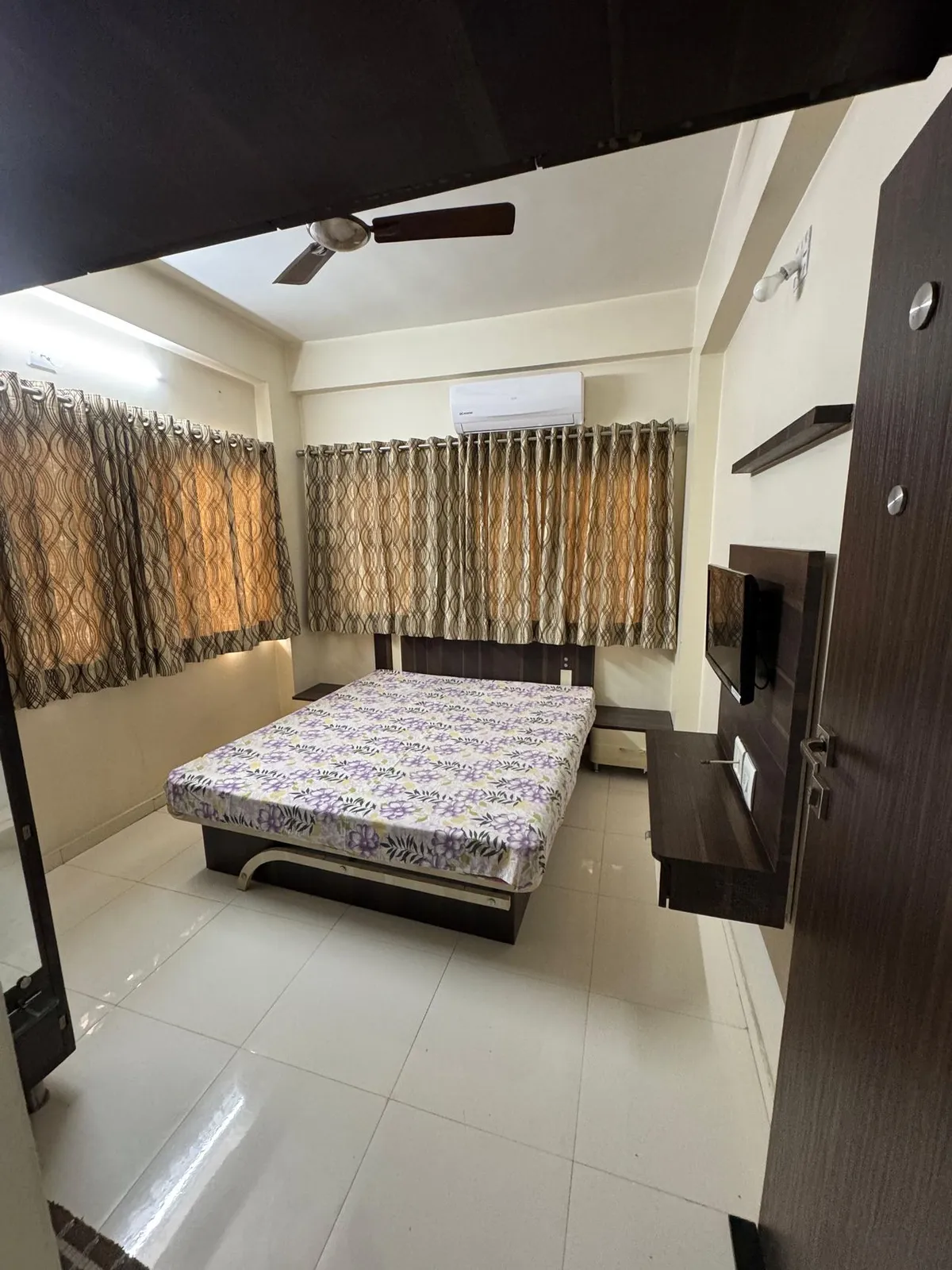 Fully furnished Flat for Sale in Dev Residency, Gota, Ahmedabad