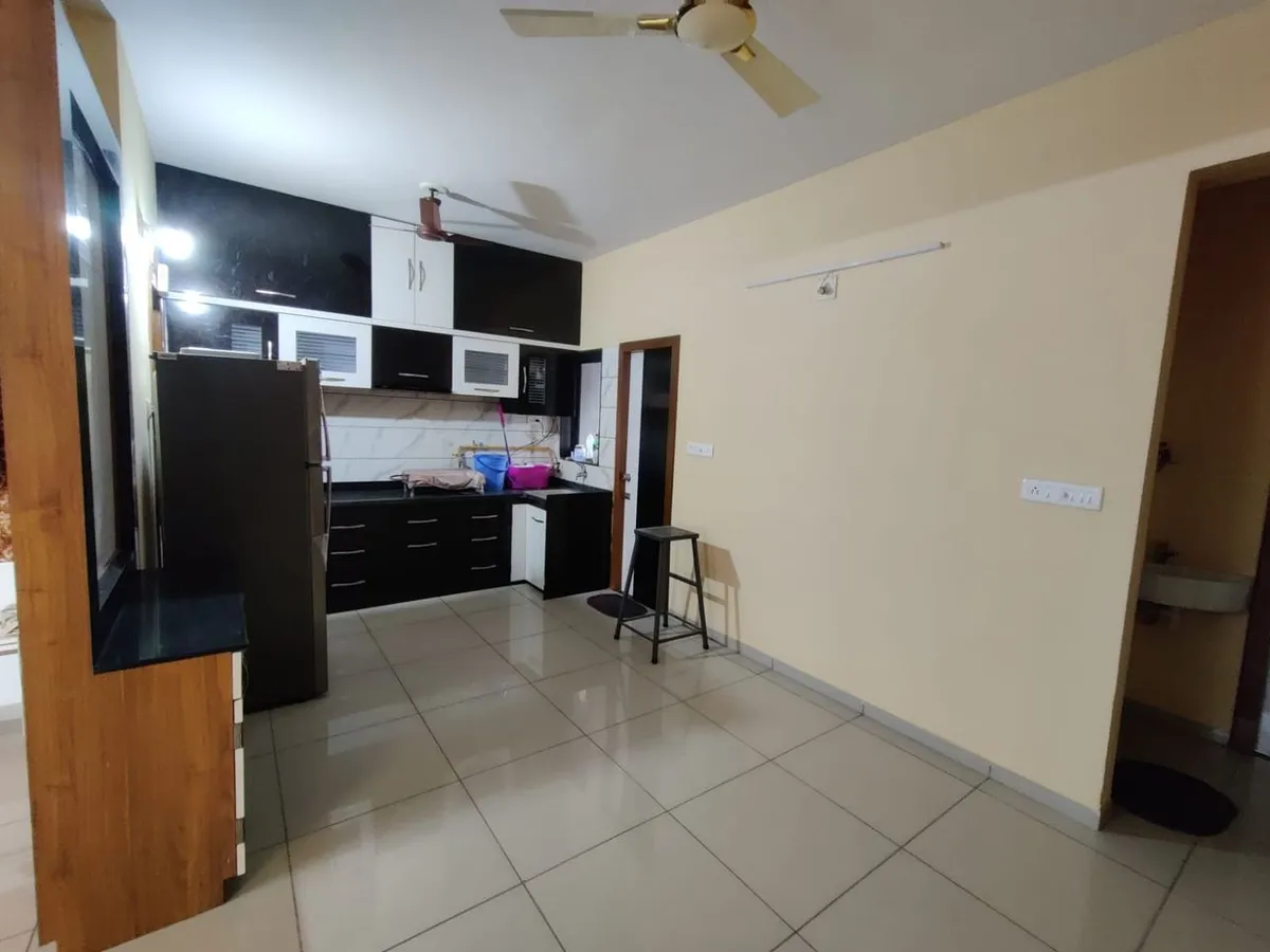 Fully furnished Flat for Sale in Sanidhya Royal, Chandkheda, Ahmedabad
