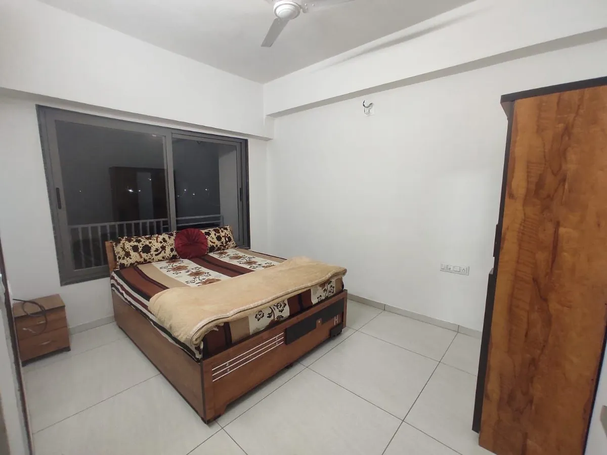 Fully furnished Flat for Rent in Dwarkesh Opulence, Vaishno Devi, Ahmedabad