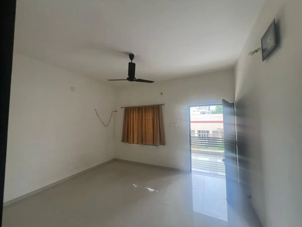 Bungalow for Sale in Swami Abhinandan Society, Memnagar, Ahmedabad
