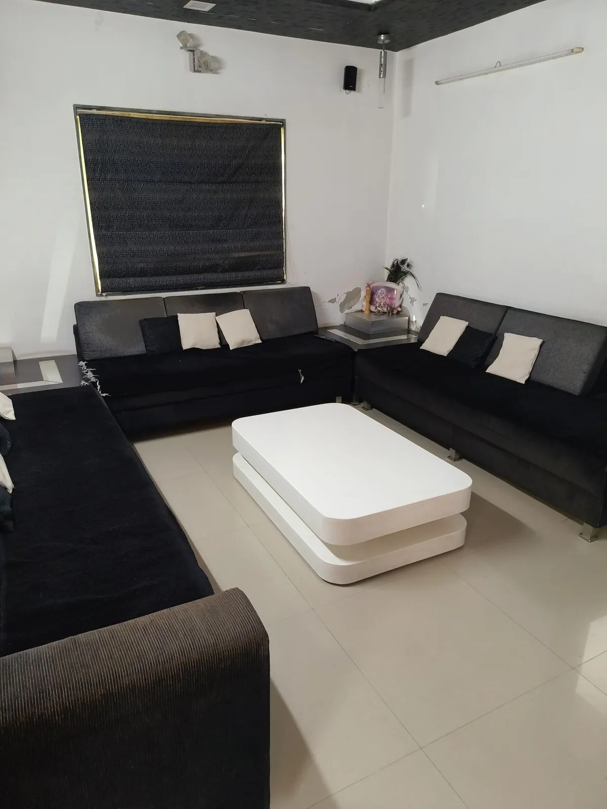 Fully furnished Bungalow for Sale in Suryadeep Bunglows, Sg Road, Ahmedabad