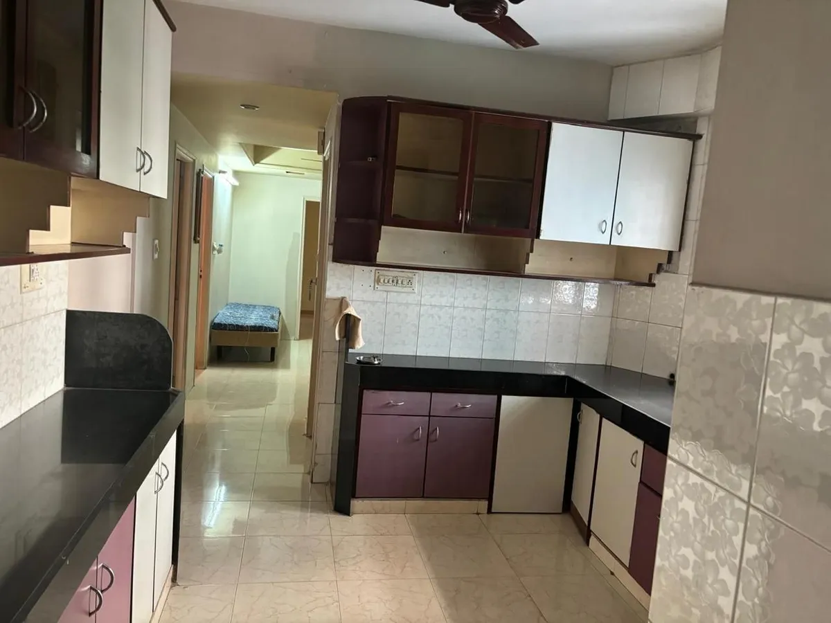 Flat for Sale in Iscon Park, Satellite, Ahmedabad