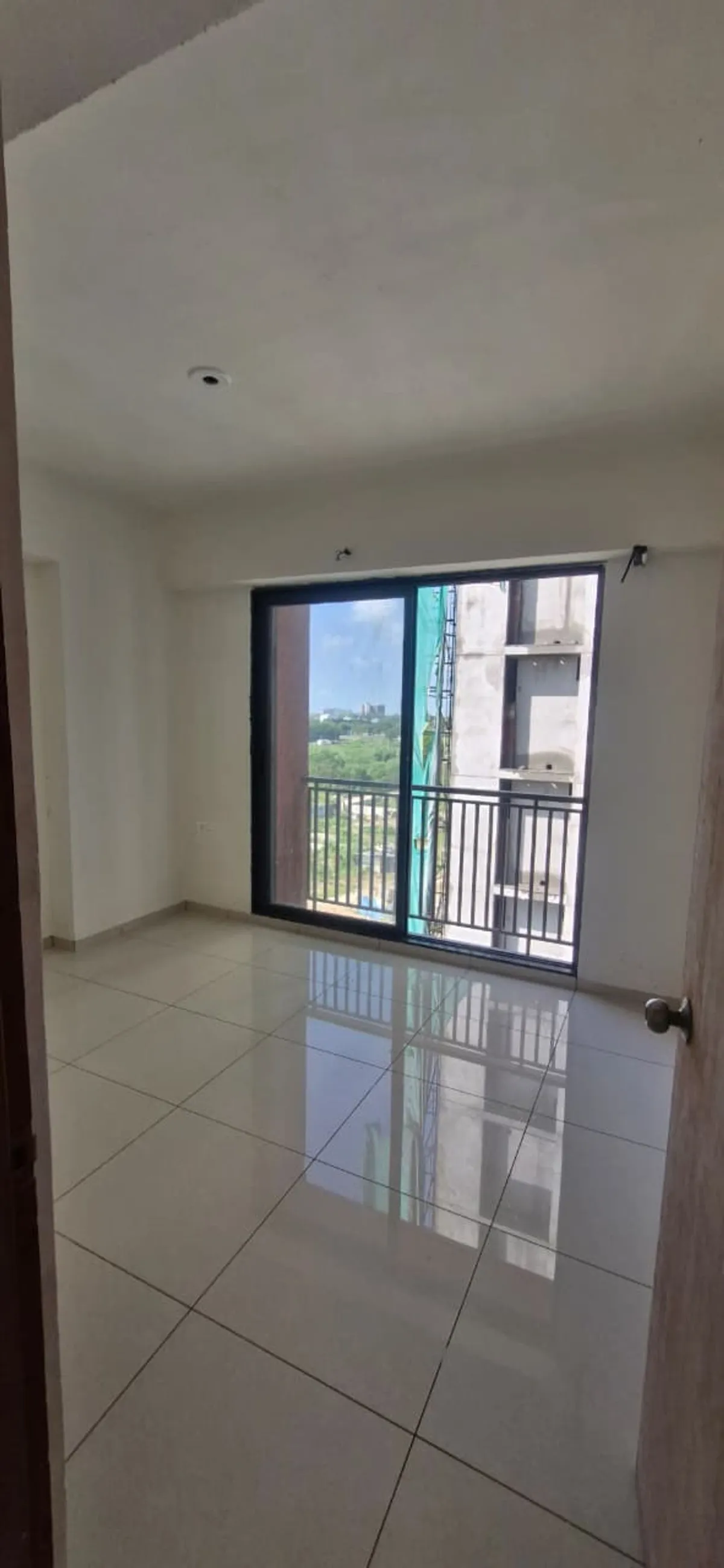 Flat for Rent in Trident Elanzza, Vaishno Devi, Ahmedabad