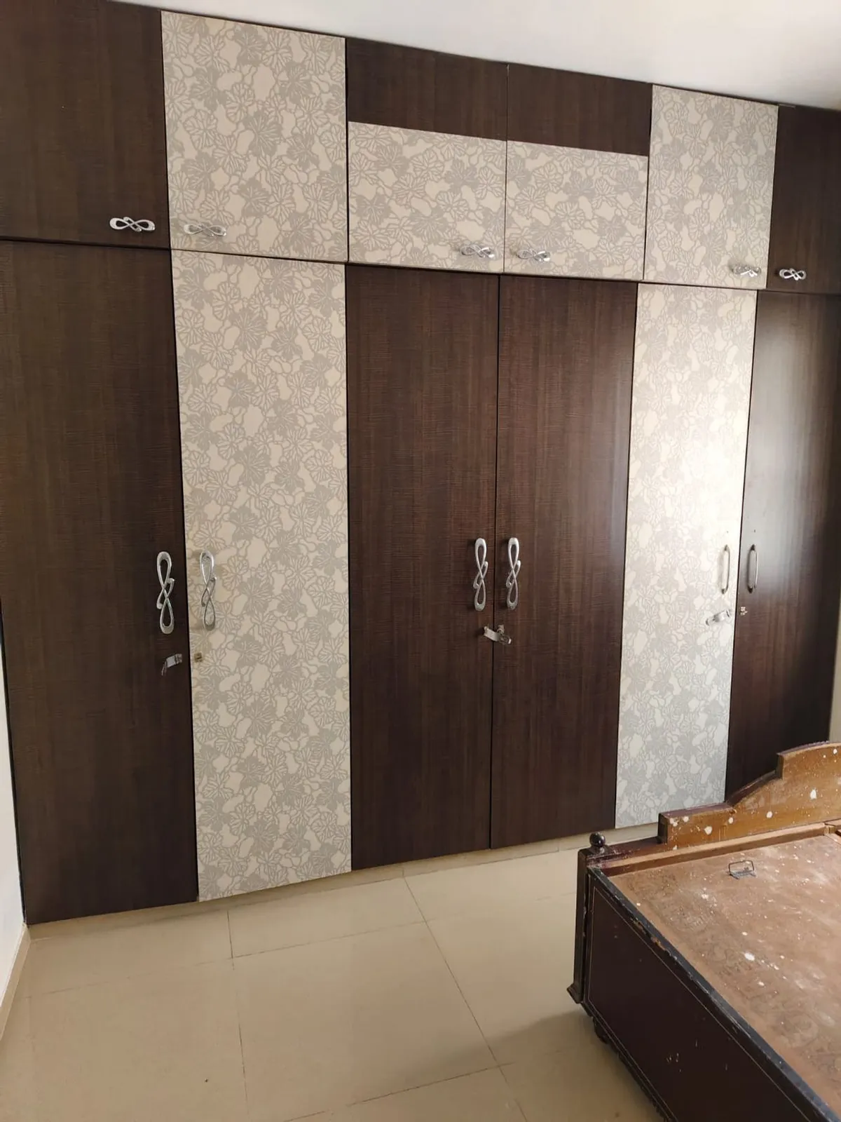 Flat for Sale in Rudra Square, Bodakdev, Ahmedabad