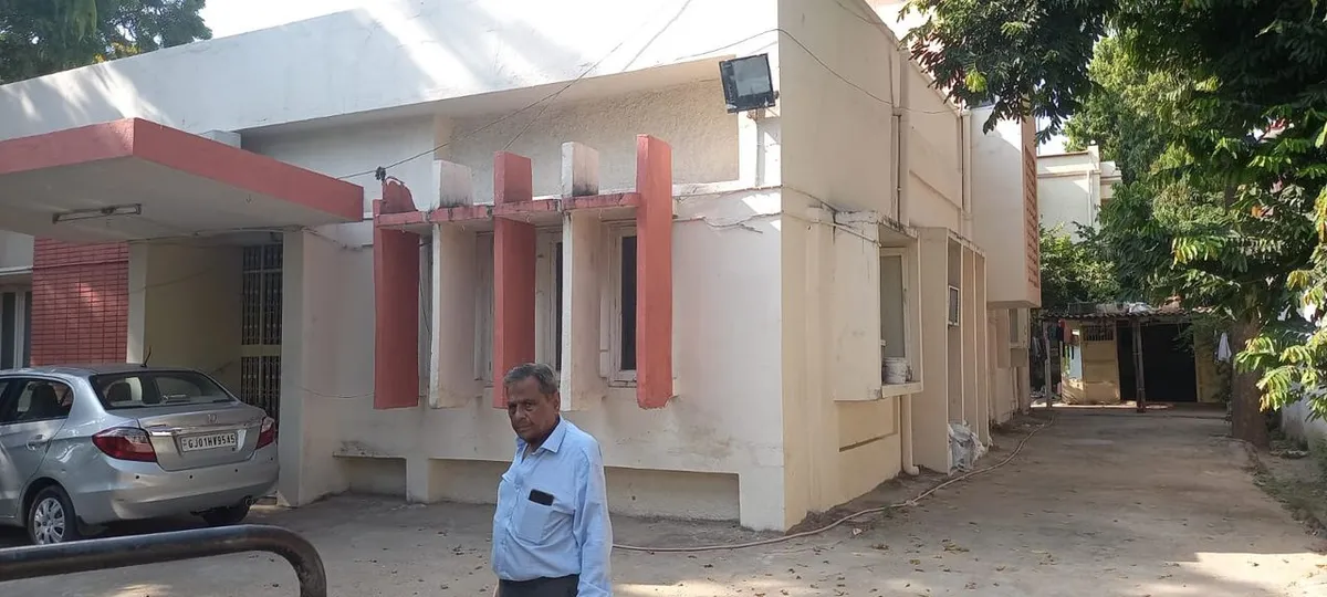 Fully furnished Flat for Sale in Tolak Nagar Society, Paldi, Ahmedabad