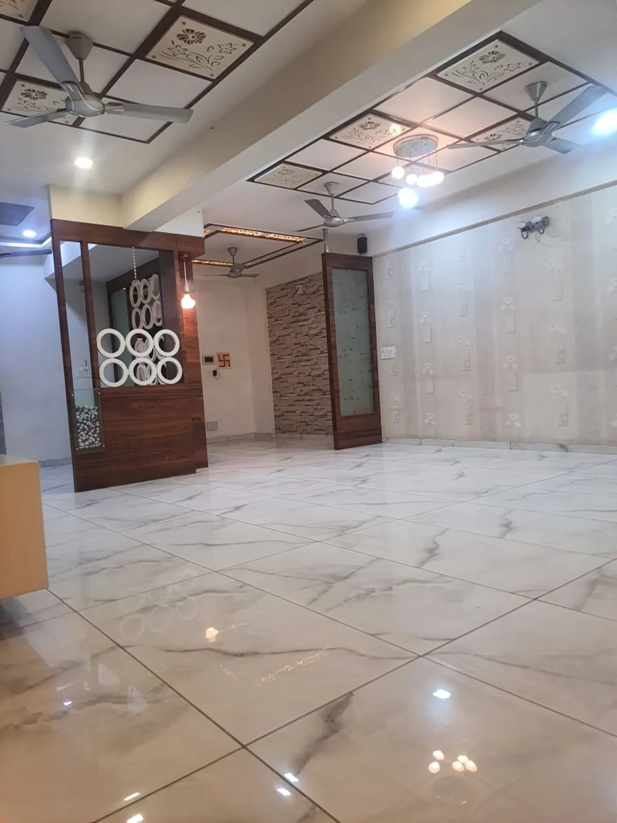 Kautilya Royal - Photo 1