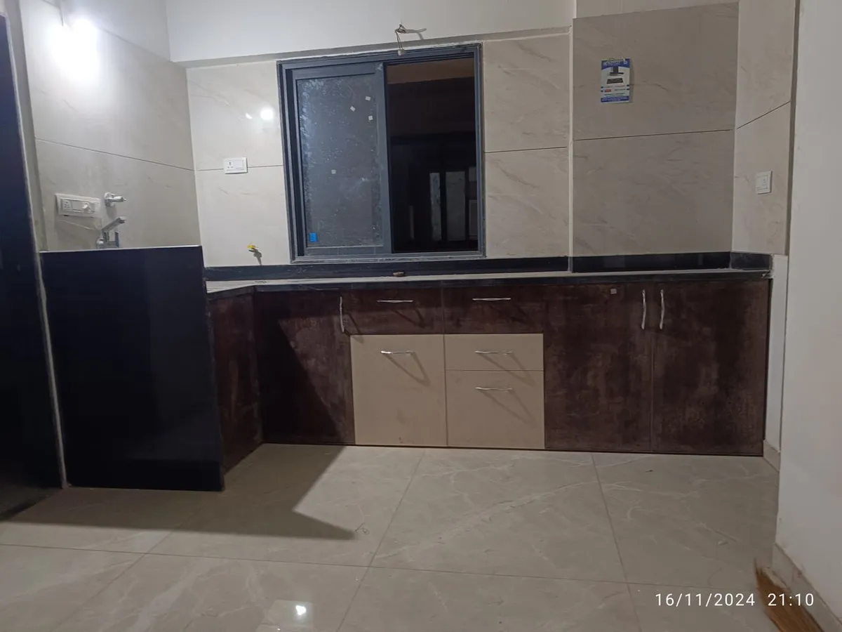Flat for Sale in Sakar Heights, Vaishno Devi, Ahmedabad