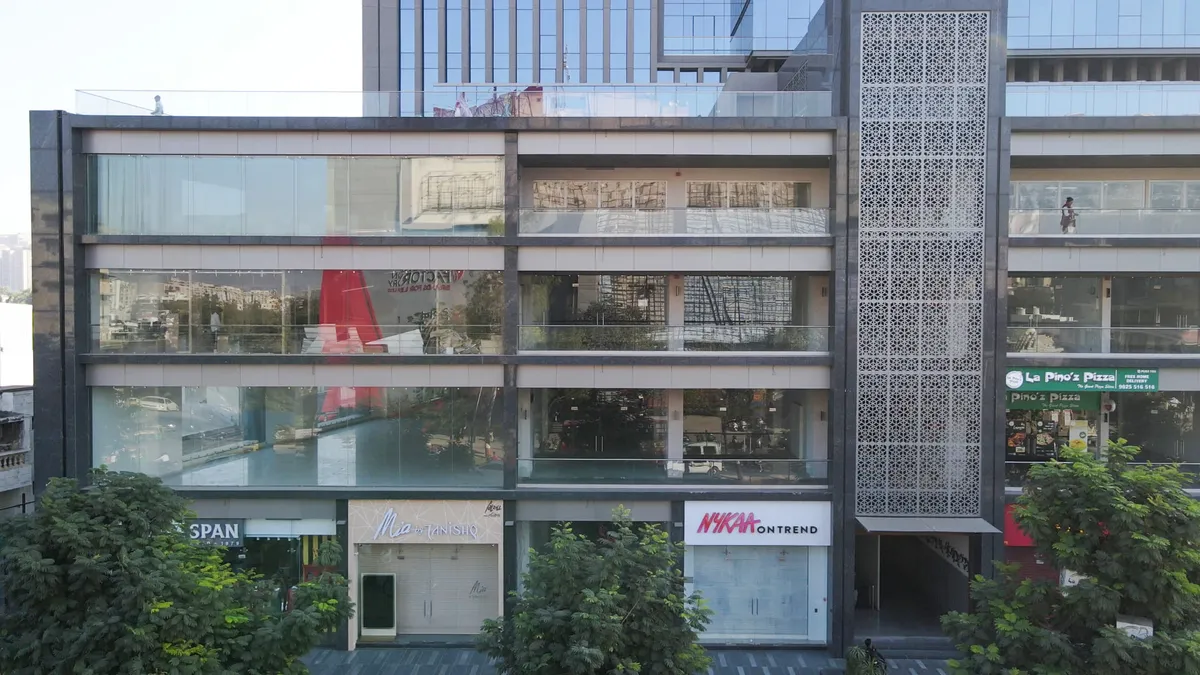 Iconic Shyamal - Photo 3